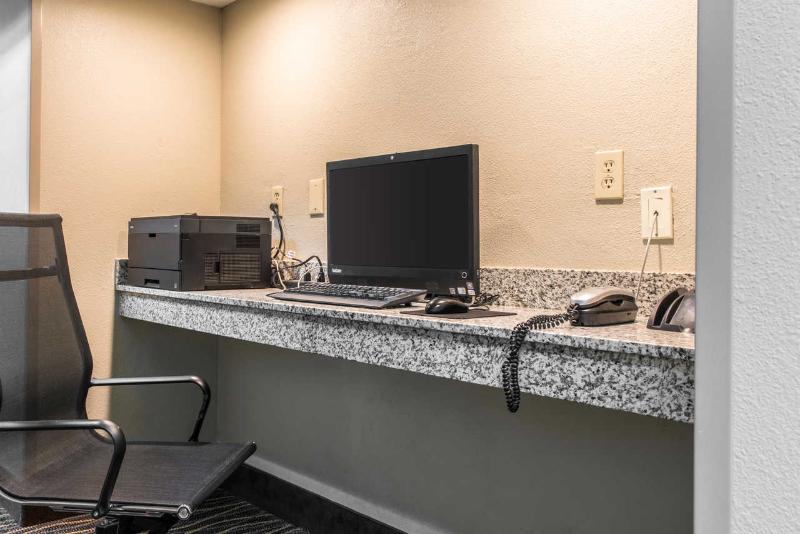Sleep Inn & Suites Pittsburgh image