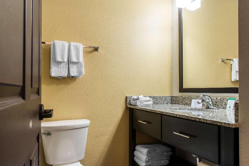 Sleep Inn & Suites Pittsburgh image