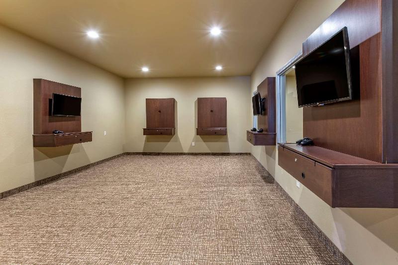 Comfort Inn & Suites Near Mt. Rushmore image