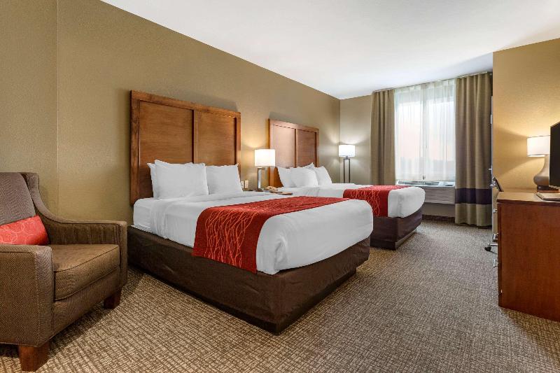 Comfort Inn & Suites Near Mt. Rushmore image