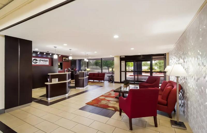Clarion Pointe Lake Jackson - Clute image