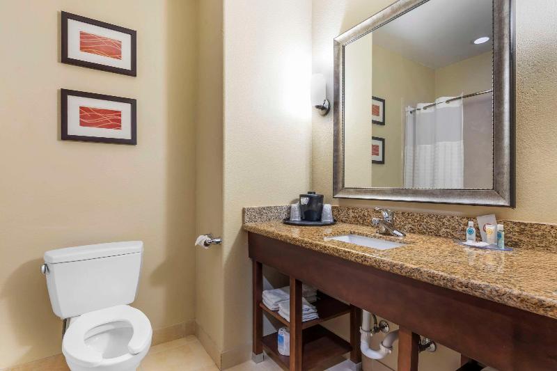 Comfort Inn & Suites Mexia image