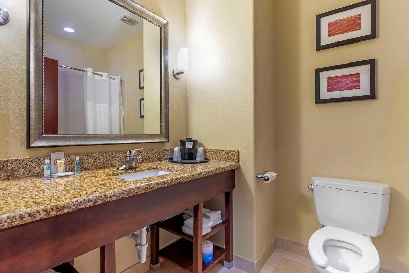 Comfort Inn & Suites Mexia image