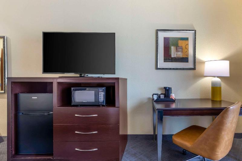 Comfort Inn & Suites Mexia image