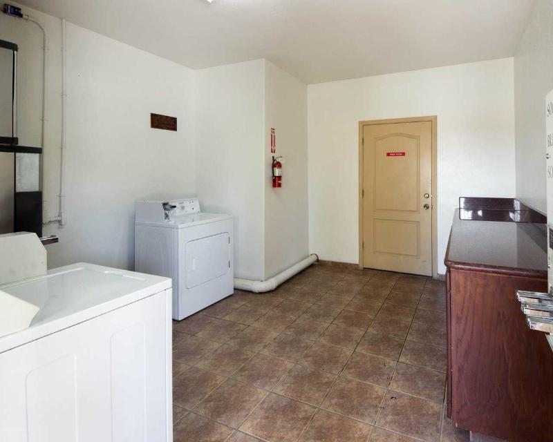 Quality Inn & Suites La Puerta image