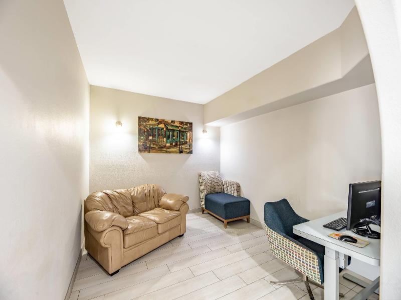 Quality Inn & Suites La Puerta image
