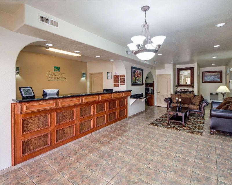 Quality Inn & Suites La Puerta image