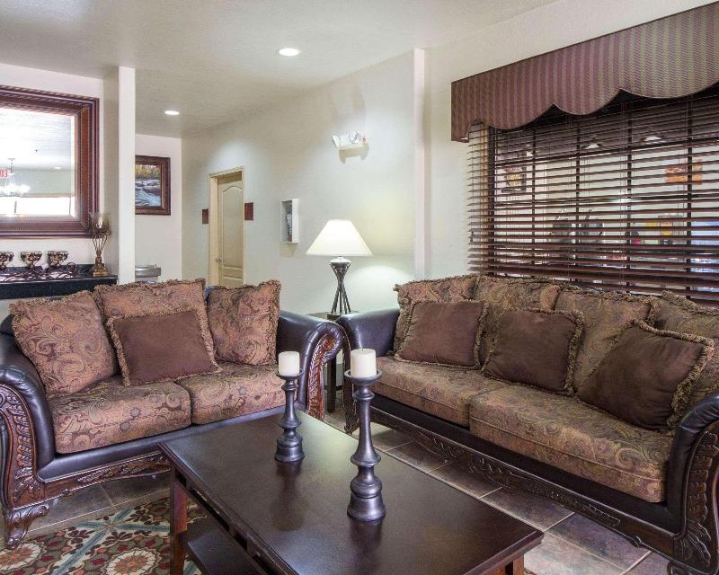 Quality Inn & Suites La Puerta image
