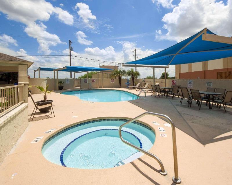 Quality Inn & Suites La Puerta image