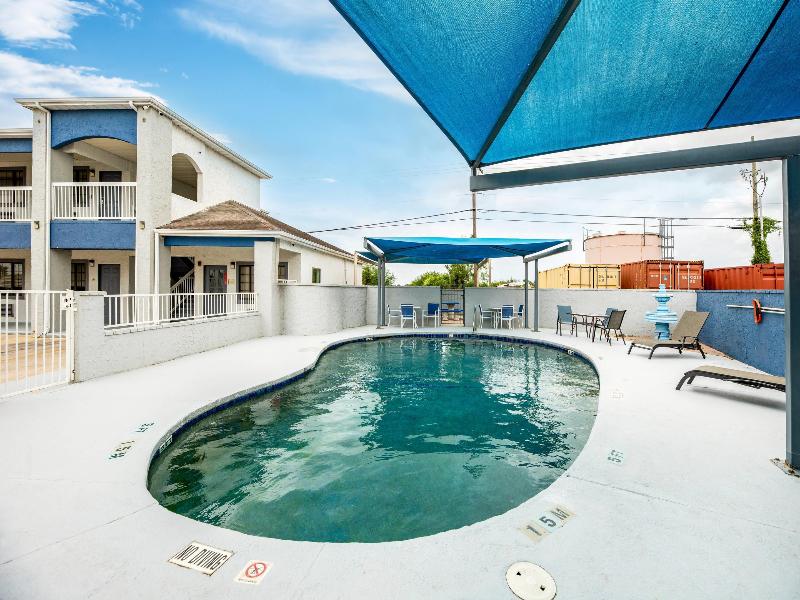 Quality Inn & Suites La Puerta image