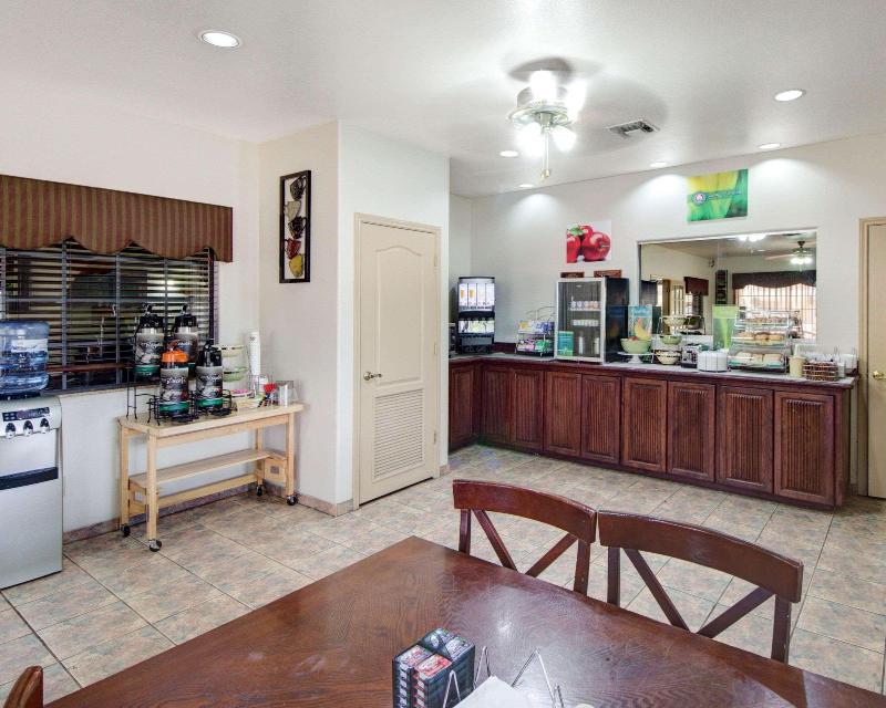 Quality Inn & Suites La Puerta image