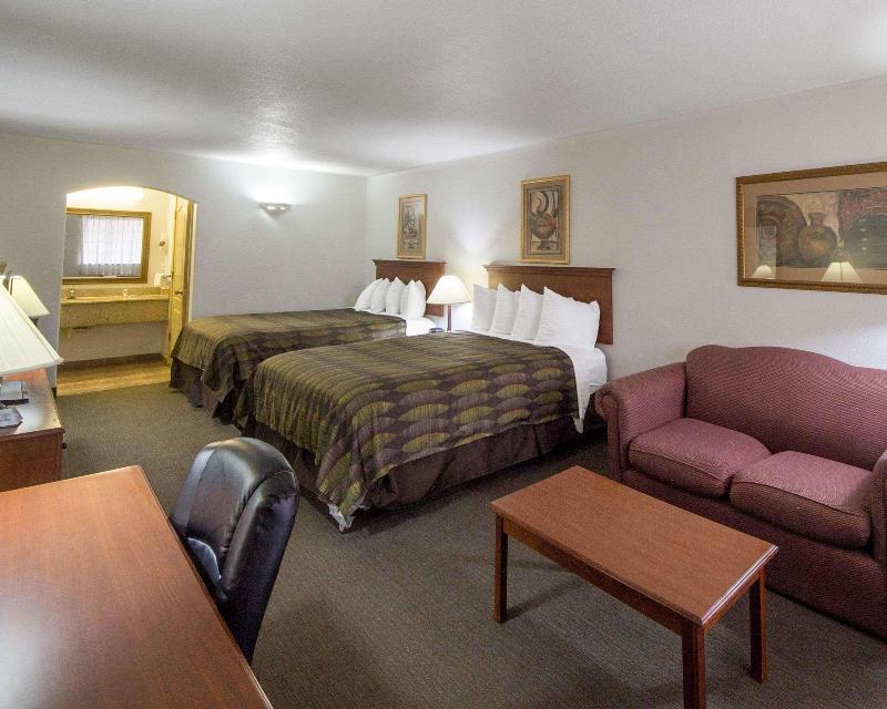 Quality Inn & Suites La Puerta image