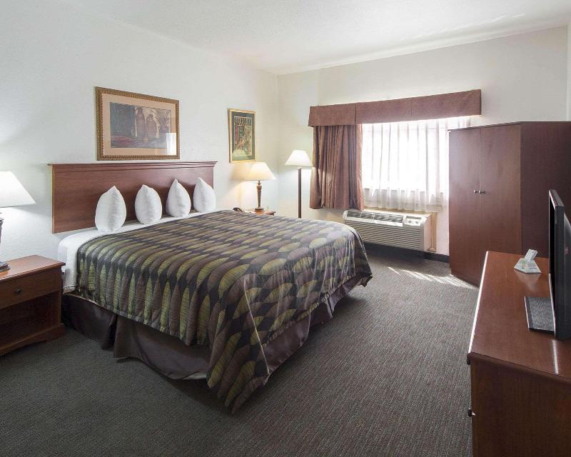 Quality Inn & Suites La Puerta image