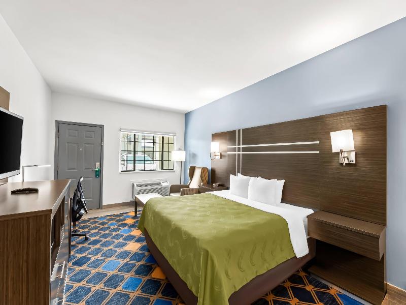 Quality Inn & Suites La Puerta image