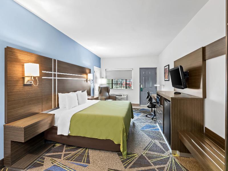 Quality Inn & Suites La Puerta image