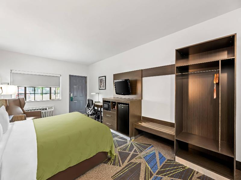 Quality Inn & Suites La Puerta image