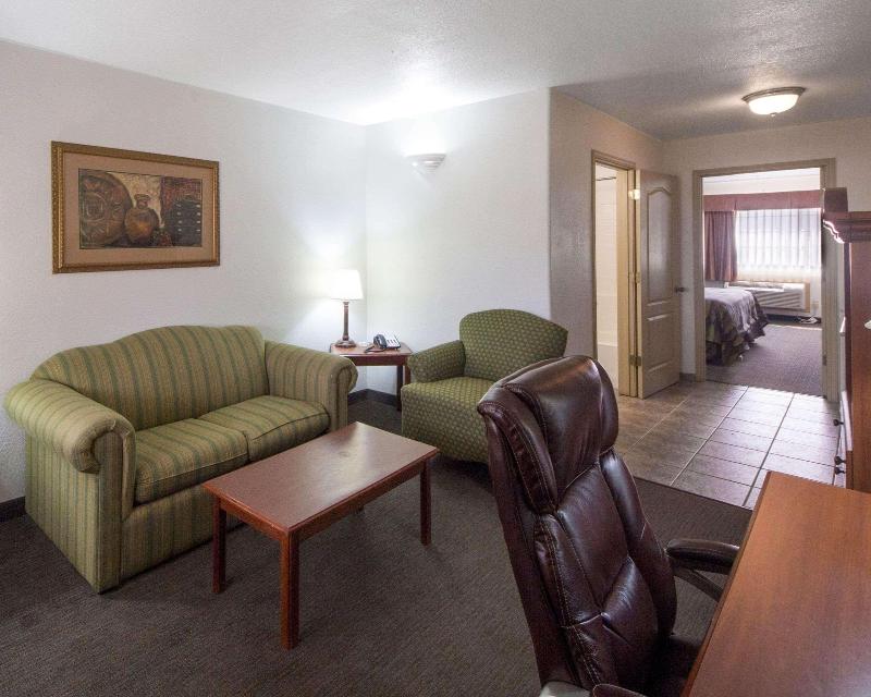 Quality Inn & Suites La Puerta image