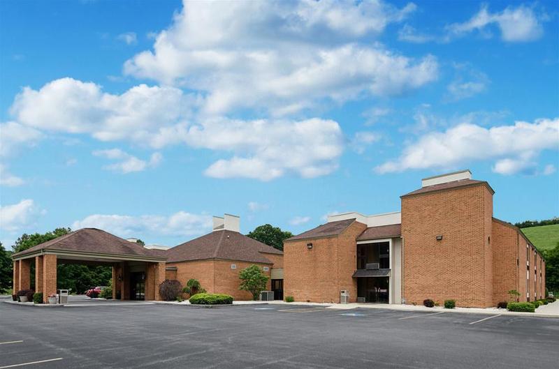 Comfort Inn Bluefield image