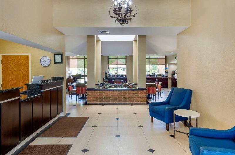 Comfort Inn Bluefield image