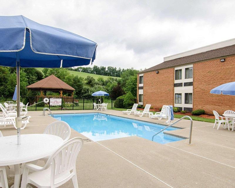 Comfort Inn Bluefield image