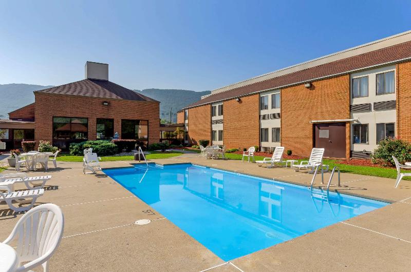 Comfort Inn Bluefield image