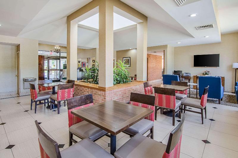 Comfort Inn Bluefield image