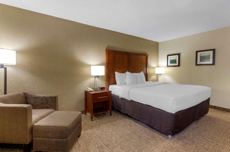Comfort Inn Bluefield image