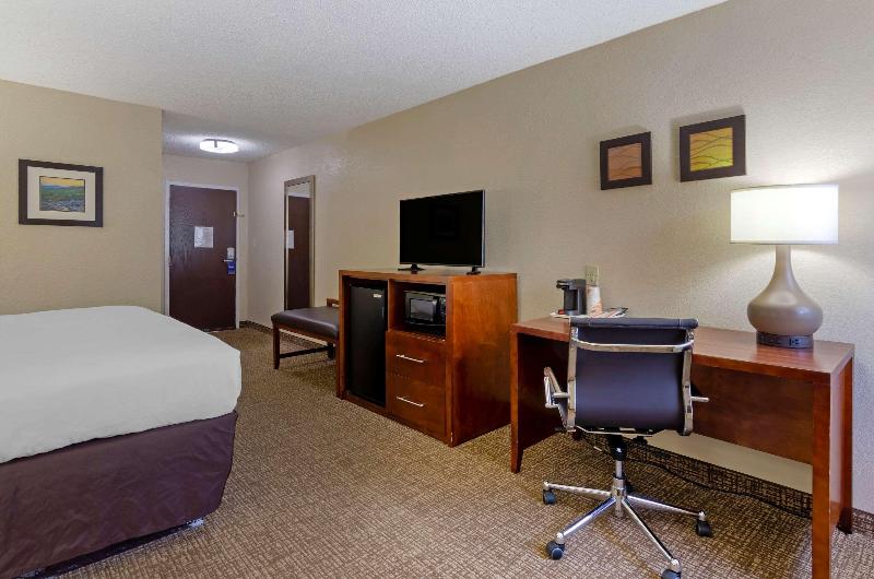 Comfort Inn Bluefield image