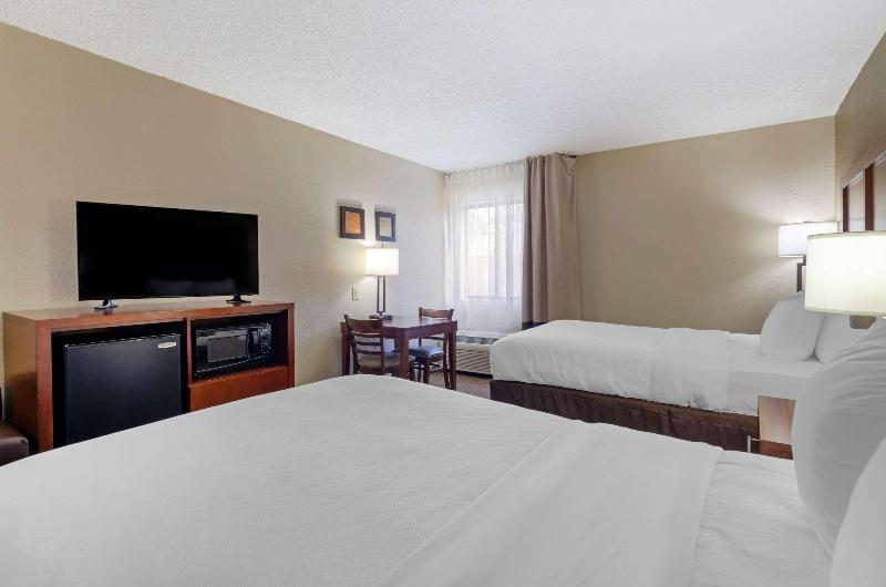 Comfort Inn Bluefield image