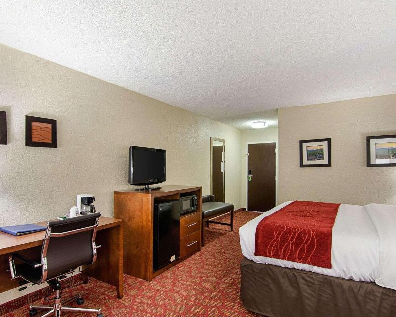 Comfort Inn Bluefield image