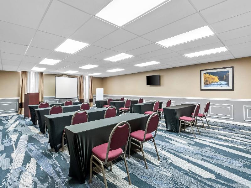 Comfort Suites Near Potomac Mills image