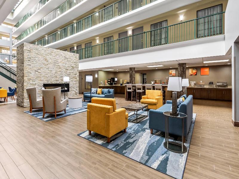 Comfort Suites Near Potomac Mills image