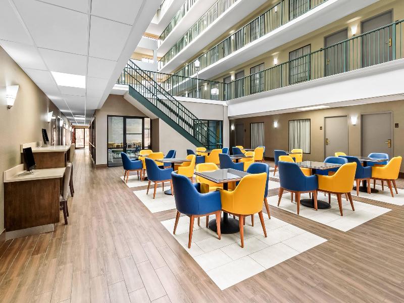 Comfort Suites Near Potomac Mills image