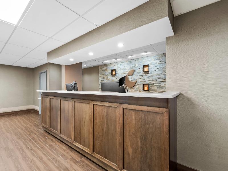 Comfort Suites Near Potomac Mills image