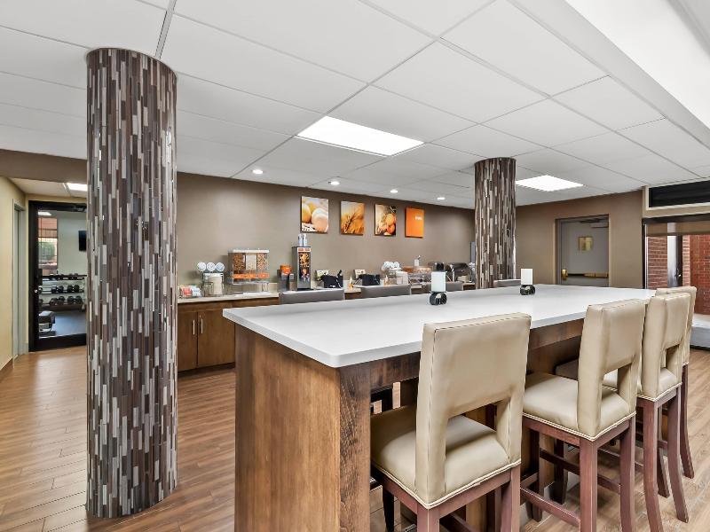 Comfort Suites Near Potomac Mills image