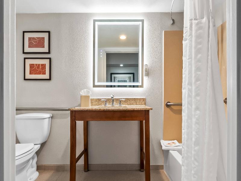 Comfort Suites Near Potomac Mills image