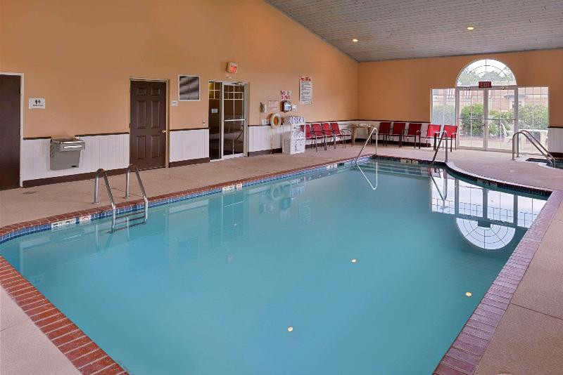 Quality Inn & Suites Wittenberg image