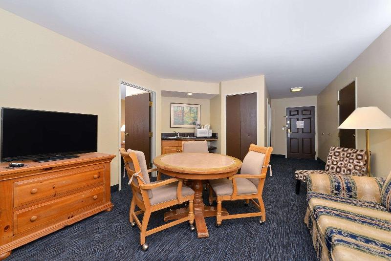 Quality Inn & Suites Wittenberg image