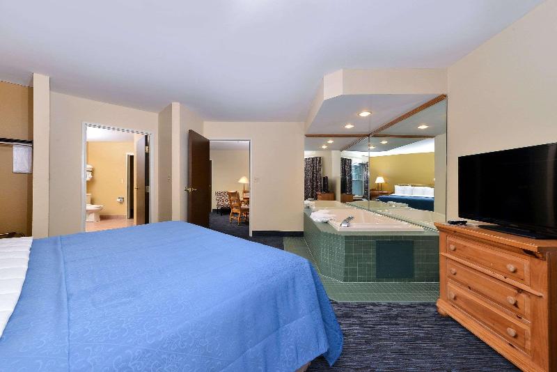Quality Inn & Suites Wittenberg image