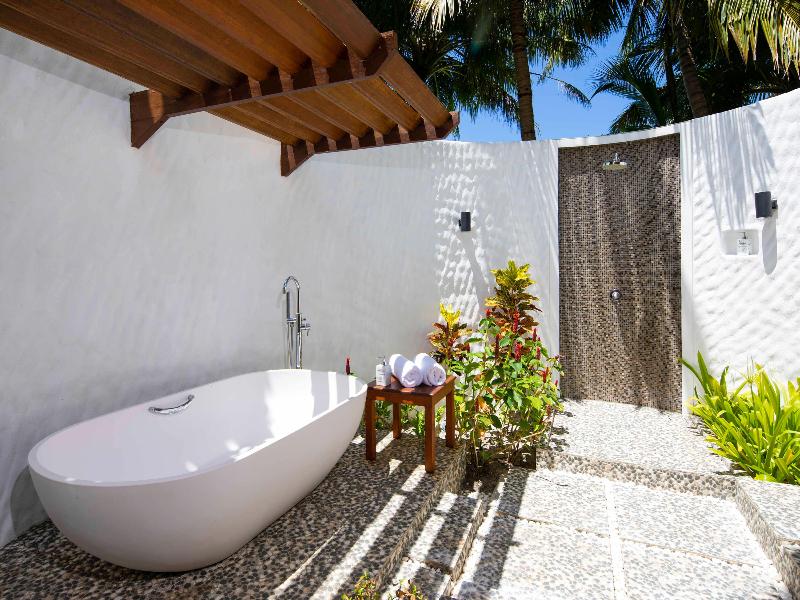 Mercure Maldives Kooddoo Resort image