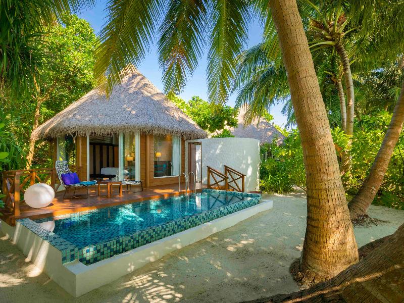 Mercure Maldives Kooddoo Resort image