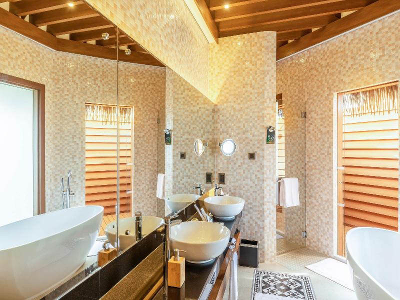 Mercure Maldives Kooddoo Resort image