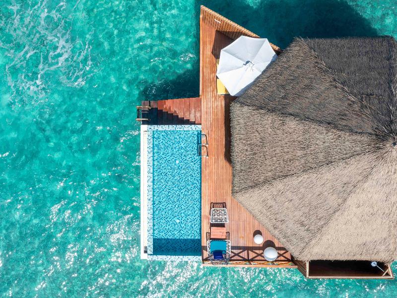 Mercure Maldives Kooddoo Resort image