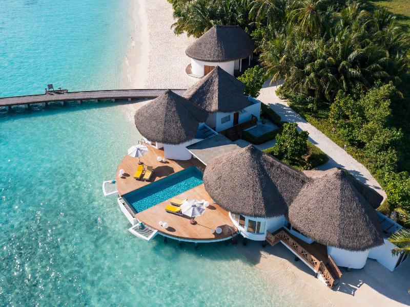 Mercure Maldives Kooddoo Resort image