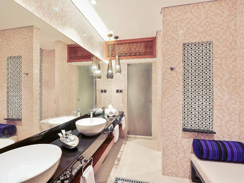 Mercure Maldives Kooddoo Resort image