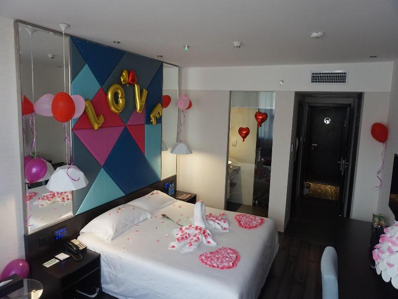 Orange Hotel Selected (Shenzhen Luohu Branch) image