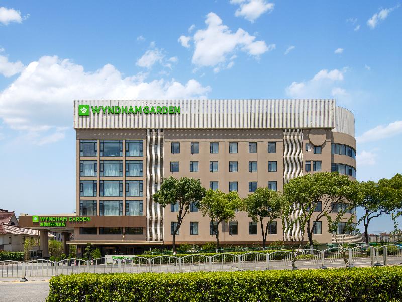 Wyndham Garden Shanghai Pudong image
