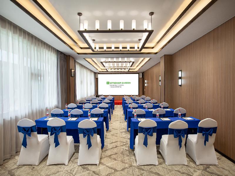 Wyndham Garden Shanghai Pudong image