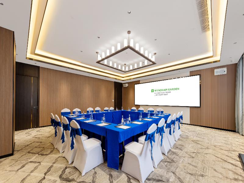 Wyndham Garden Shanghai Pudong image