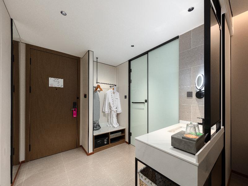 Wyndham Garden Shanghai Pudong image